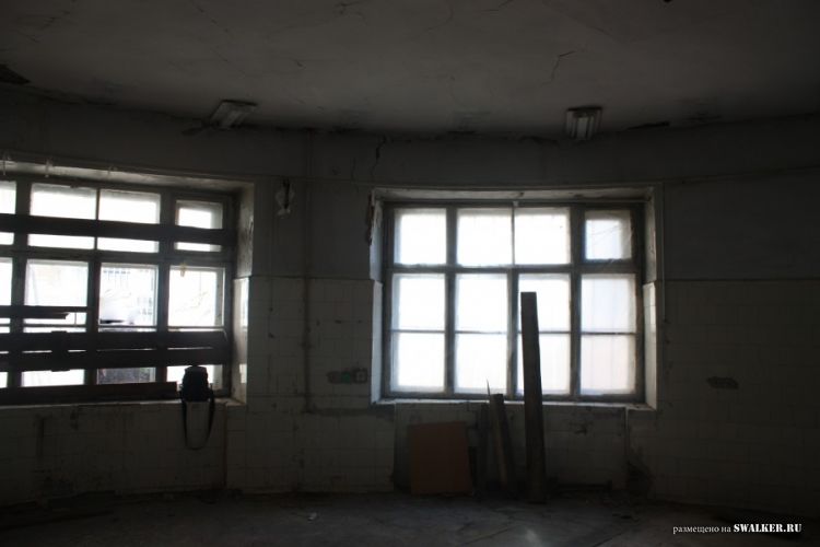 Заброшенный биологический НИИ