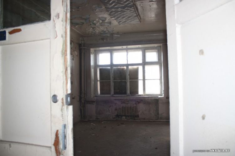 Заброшенный биологический НИИ