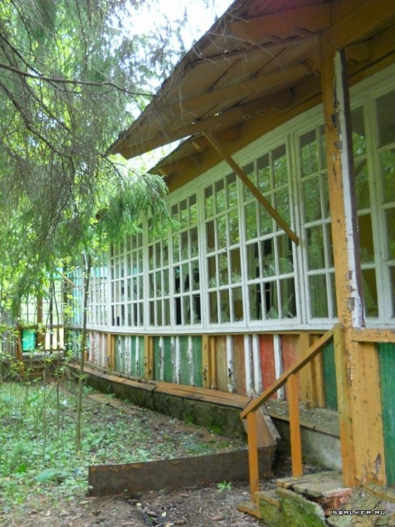 Заброшенный пионерлагерь Буревестник