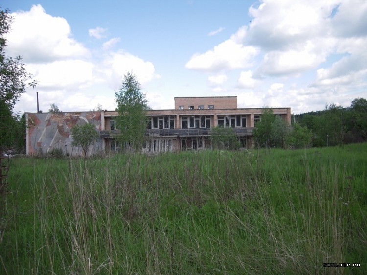 Маштабный заброшенный пионерлагерь