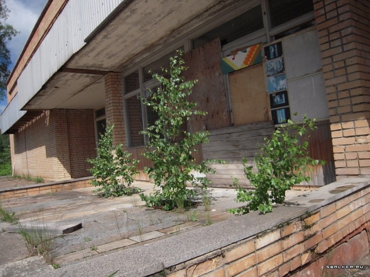 Маштабный заброшенный пионерлагерь