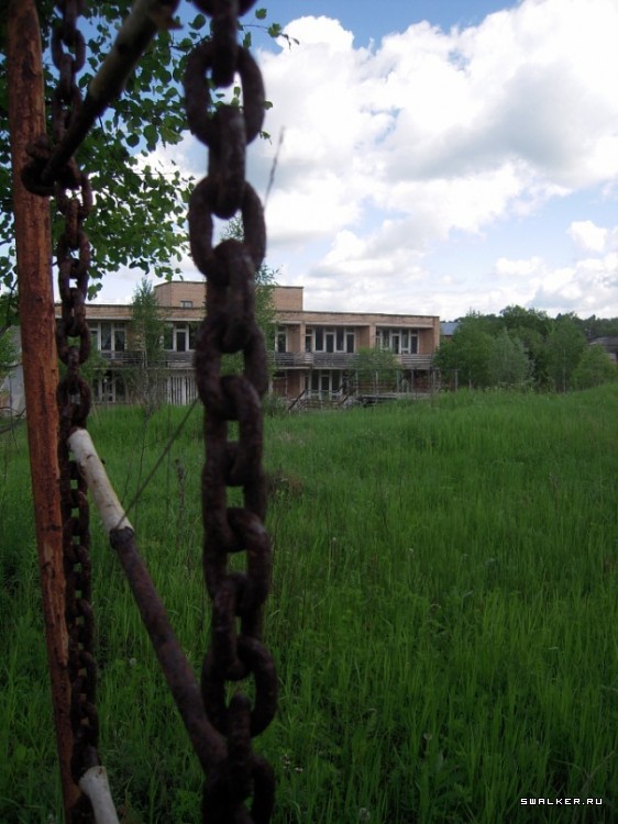 Маштабный заброшенный пионерлагерь