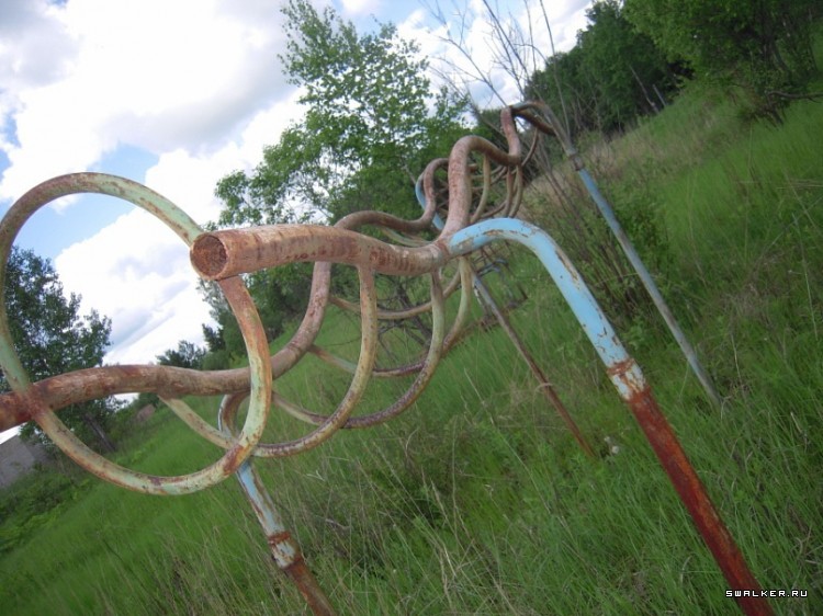 Маштабный заброшенный пионерлагерь