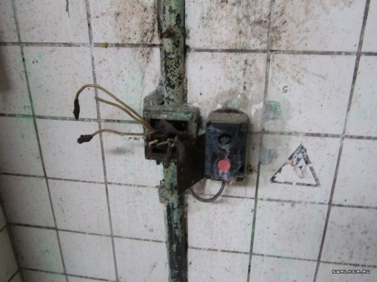 Почти брошенное железнодорожное депо, Московская область