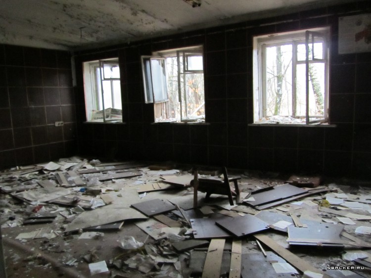 Почти брошенное железнодорожное депо, Московская область