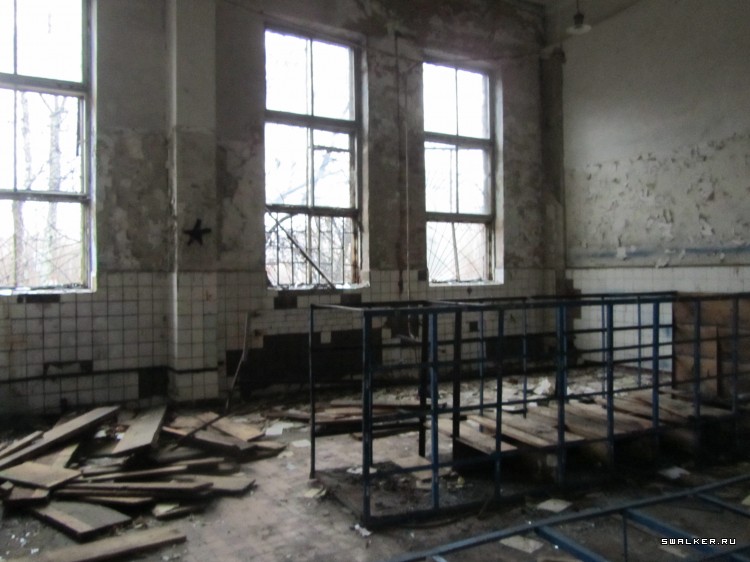 Почти брошенное железнодорожное депо, Московская область