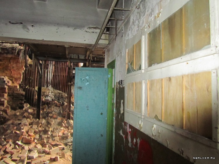 Почти брошенное железнодорожное депо, Московская область