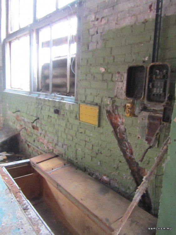 Почти брошенное железнодорожное депо, Московская область