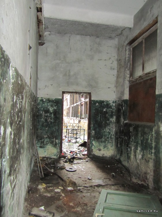 Почти брошенное железнодорожное депо, Московская область