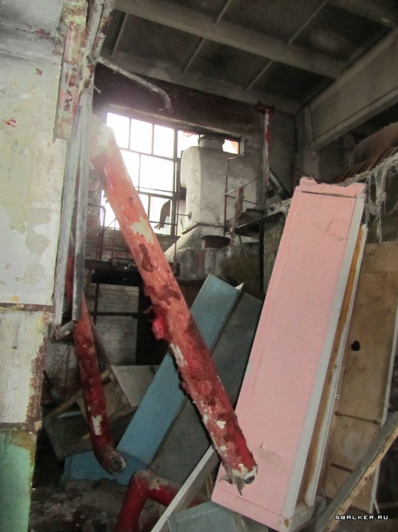 Почти брошенное железнодорожное депо, Московская область