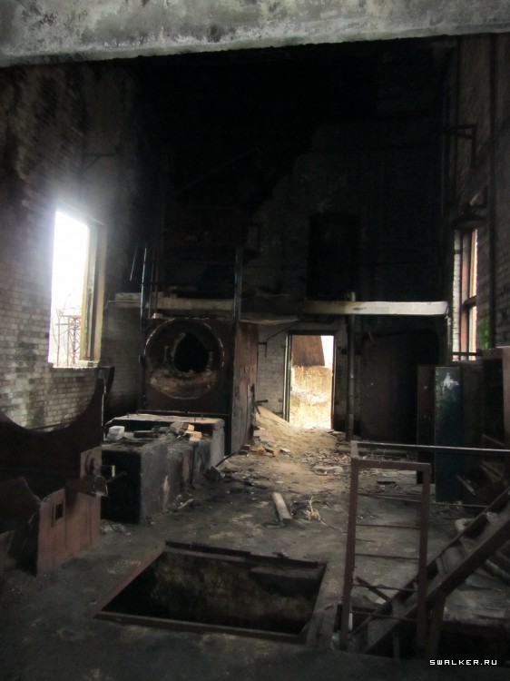 Почти брошенное железнодорожное депо, Московская область