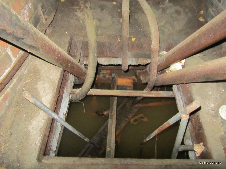 Почти брошенное железнодорожное депо, Московская область