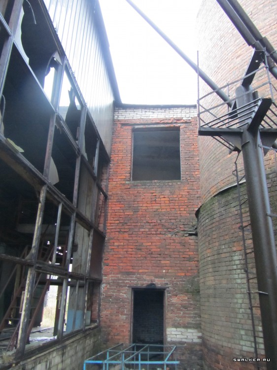 Почти брошенное железнодорожное депо, Московская область