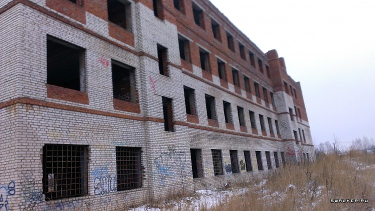 Брошенное недостроенное здание, Московская область