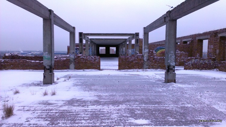 Брошенное недостроенное здание, Московская область