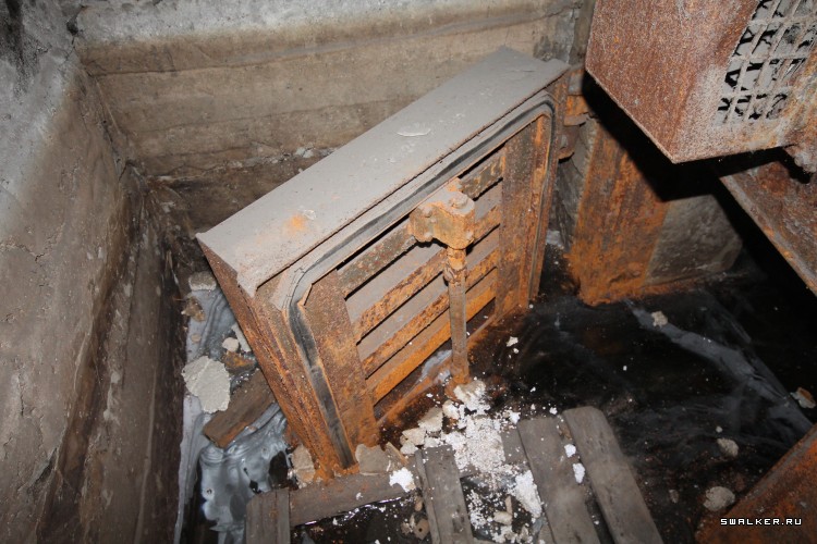 Омский бомбарь, Курган