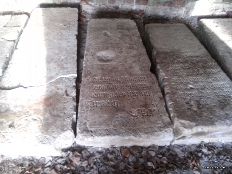 Разрушенная церковь с.Ликурга