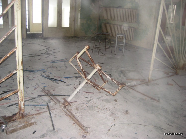 Проходная заброшенного Автомоторного завода, Свердловская область