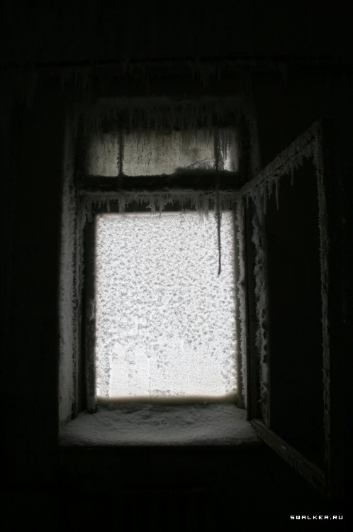 Проходная заброшенного Автомоторного завода, Свердловская область