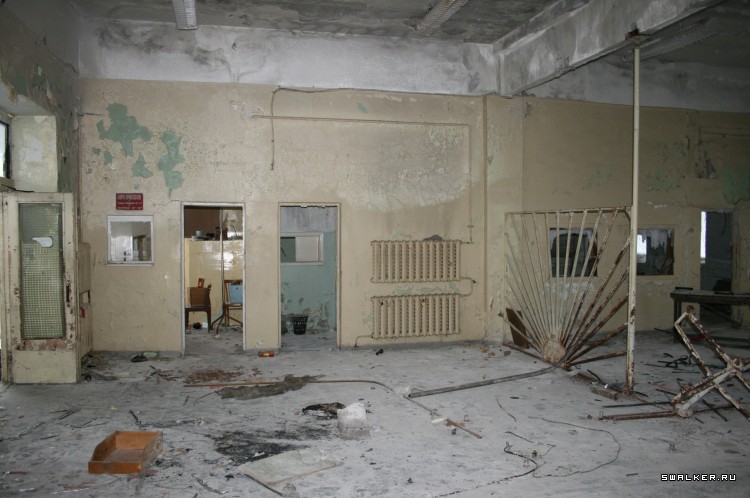 Проходная заброшенного Автомоторного завода, Свердловская область