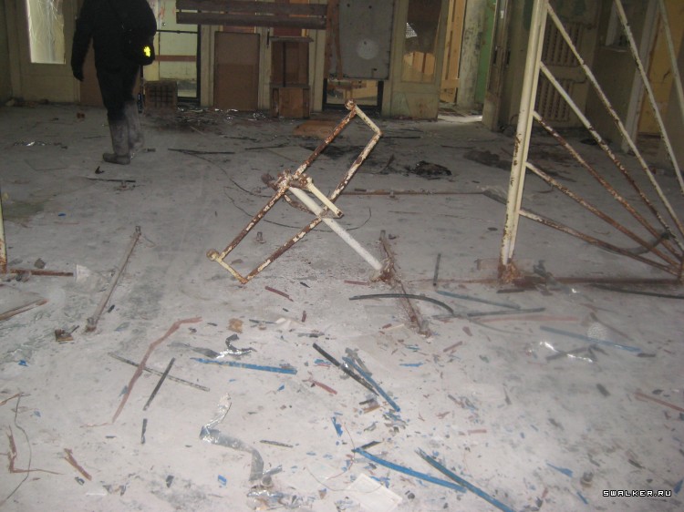 Проходная заброшенного Автомоторного завода, Свердловская область