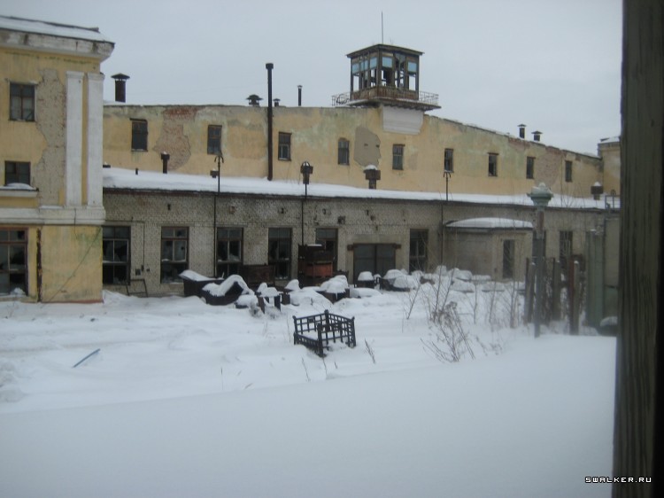 Проходная заброшенного Автомоторного завода, Свердловская область