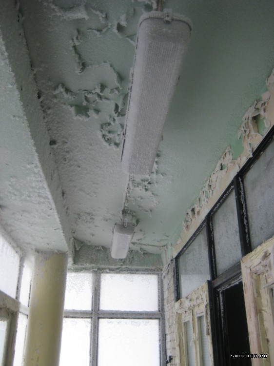 Проходная заброшенного Автомоторного завода, Свердловская область