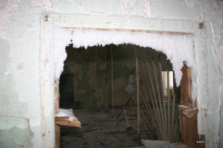 Проходная заброшенного Автомоторного завода, Свердловская область