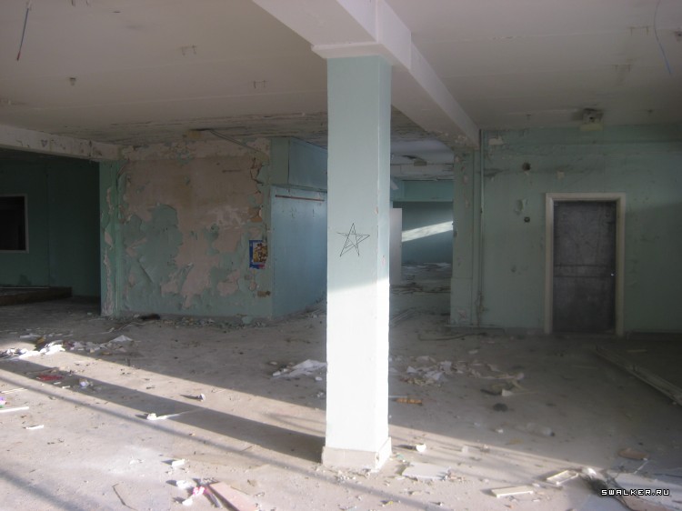 Заброшенный супермаркет (Версия 2), Свердловская область Заброшенный супермаркет (Версия 2), Свердловская область