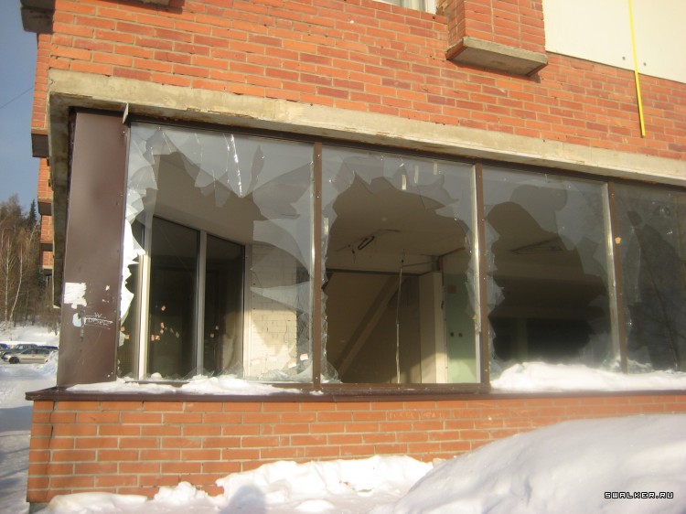 Заброшенный супермаркет (Версия 2), Свердловская область Заброшенный супермаркет (Версия 2), Свердловская область