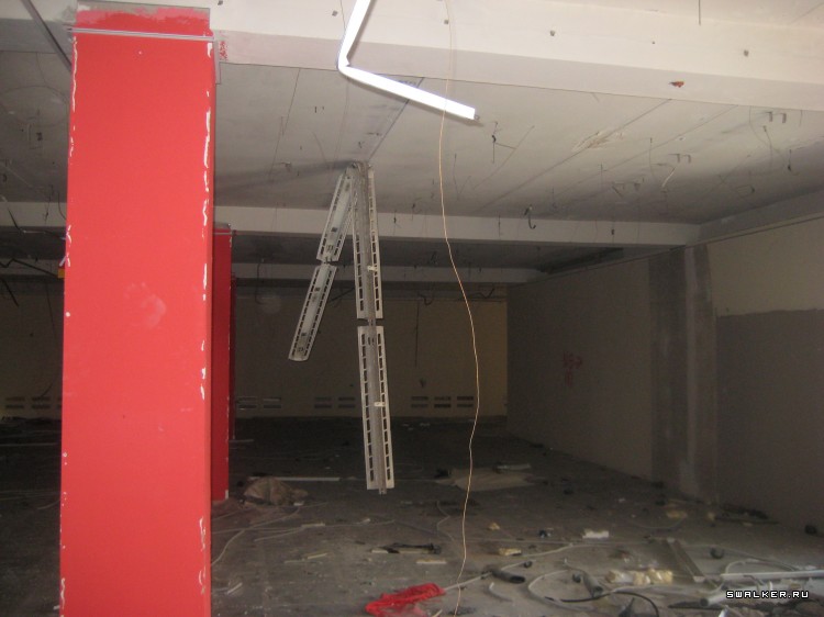 Заброшенный супермаркет (Версия 2), Свердловская область Заброшенный супермаркет (Версия 2), Свердловская область