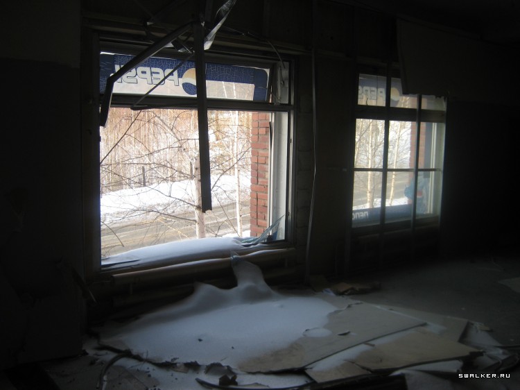 Заброшенный супермаркет (Версия 2), Свердловская область Заброшенный супермаркет (Версия 2), Свердловская область