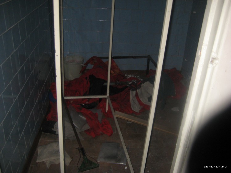 Заброшенный супермаркет (Версия 2), Свердловская область Заброшенный супермаркет (Версия 2), Свердловская область