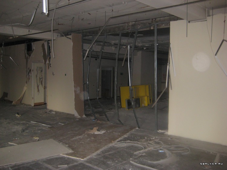 Заброшенный супермаркет (Версия 2), Свердловская область Заброшенный супермаркет (Версия 2), Свердловская область