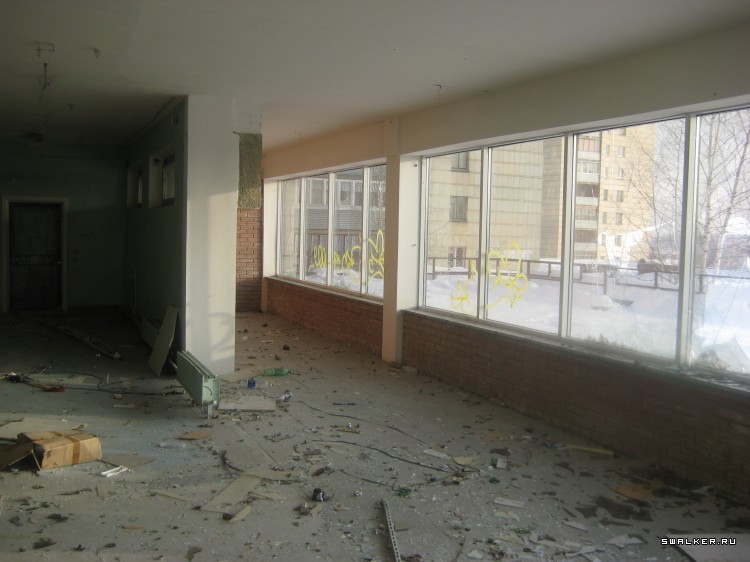 Заброшенный супермаркет (Версия 2), Свердловская область Заброшенный супермаркет (Версия 2), Свердловская область