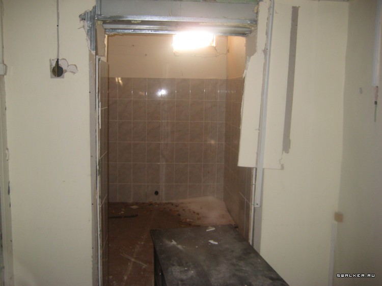 Заброшенный супермаркет (Версия 2), Свердловская область Заброшенный супермаркет (Версия 2), Свердловская область