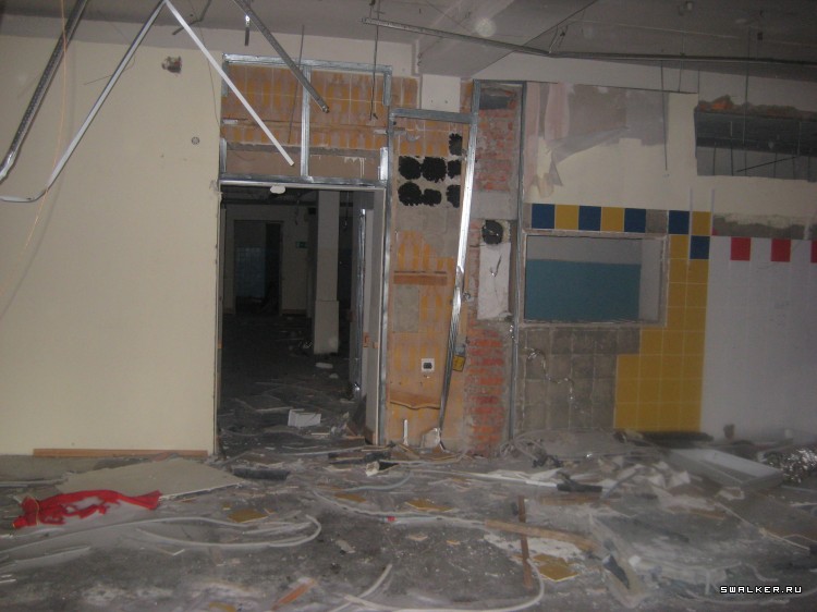 Заброшенный супермаркет (Версия 2), Свердловская область Заброшенный супермаркет (Версия 2), Свердловская область