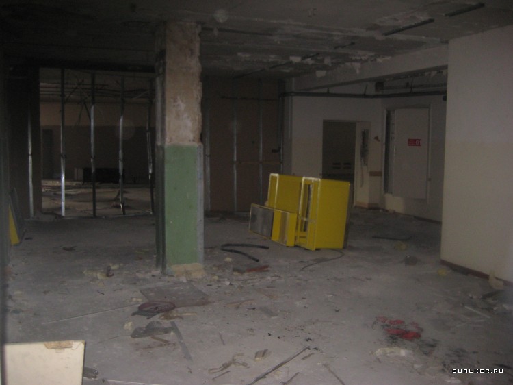 Заброшенный супермаркет (Версия 2), Свердловская область Заброшенный супермаркет (Версия 2), Свердловская область