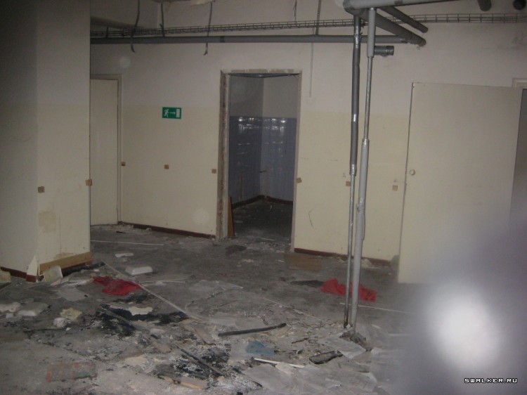 Заброшенный супермаркет (Версия 2), Свердловская область Заброшенный супермаркет (Версия 2), Свердловская область