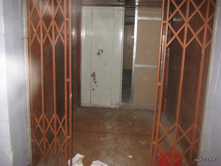 Заброшенный супермаркет (Версия 2), Свердловская область Заброшенный супермаркет (Версия 2), Свердловская область