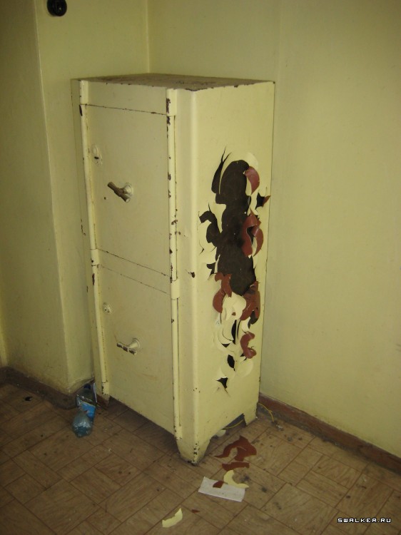 Заброшенное заводоуправление (Версия 2), Свердловская область