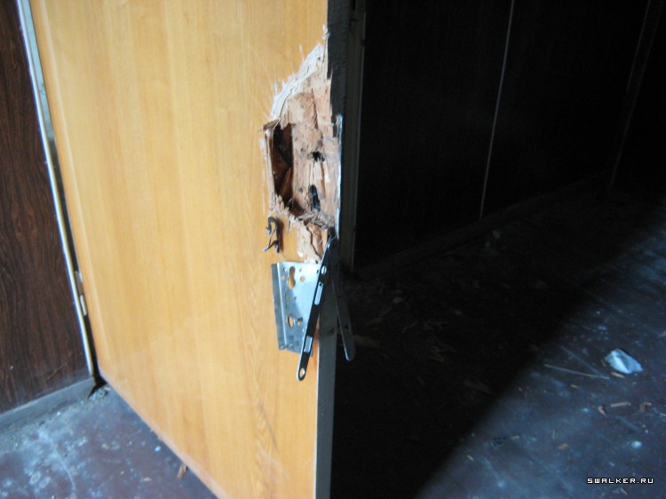 Заброшенное заводоуправление (Версия 2), Свердловская область