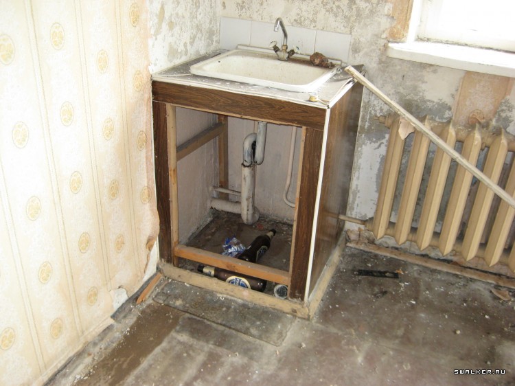 Заброшенное заводоуправление (Версия 2), Свердловская область