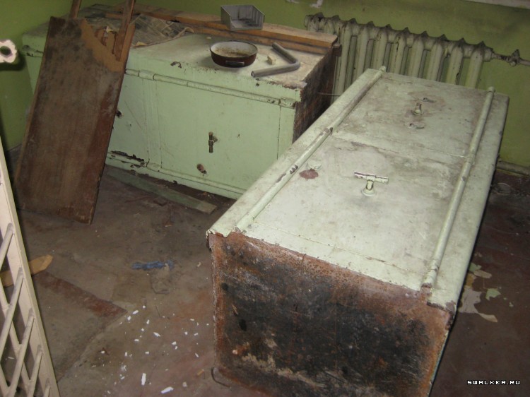 Заброшенное заводоуправление (Версия 2), Свердловская область