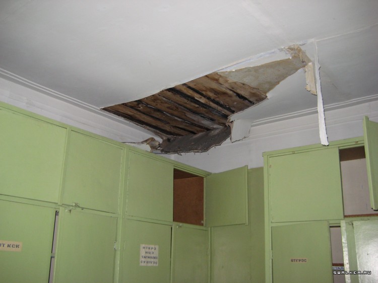 Заброшенное заводоуправление (Версия 2), Свердловская область