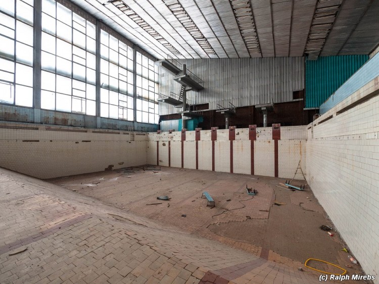 Заброшенный бассейн, Новосибирск