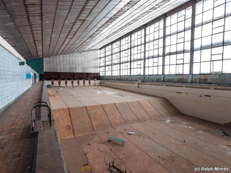 Заброшенный бассейн, Новосибирск