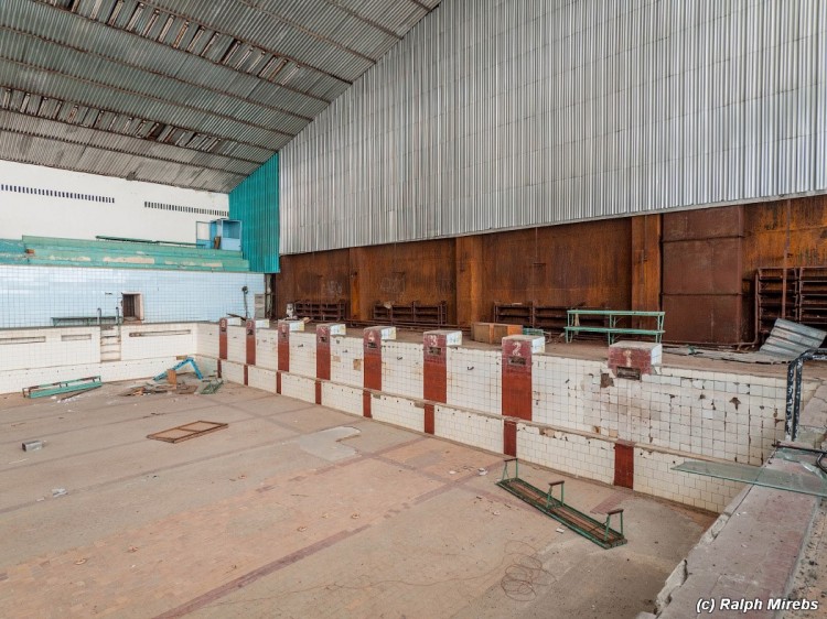 Заброшенный бассейн, Новосибирск