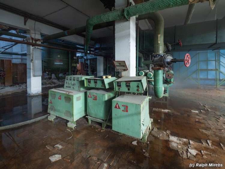 Заброшенный бассейн, Новосибирск