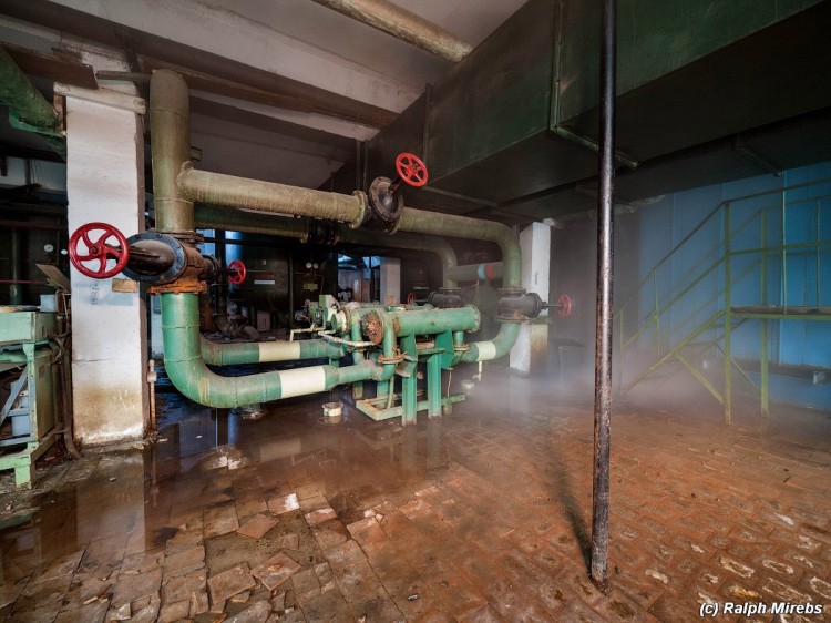 Заброшенный бассейн, Новосибирск